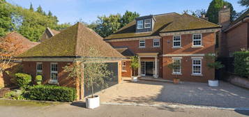 7 bed detached house for sale