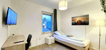 Renoviertes WG-ZIMMER (12 qm) in Wohngemeinschaft ab sofort! TV, WaMa, Highspeed-Internet inklusive!