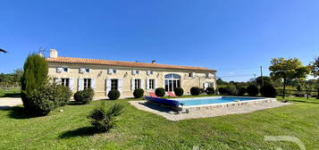 Maison charme de l'authentique proche Montendre