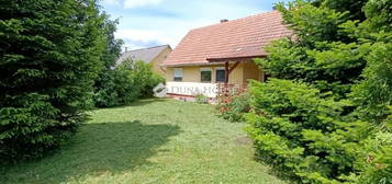 Eladó ház, Sátorhely