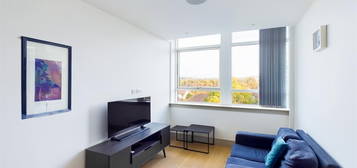 Flat to rent in Imperial Drive, North Harrow, Harrow HA2