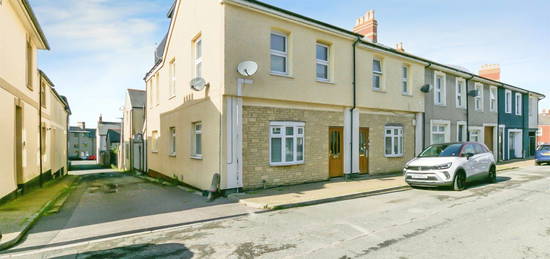 Flat for sale in Glebe Street, Penarth CF64