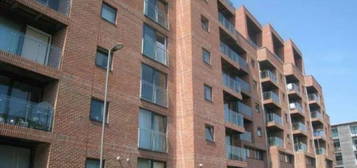 Flat to rent in Tabley Street, Liverpool L1