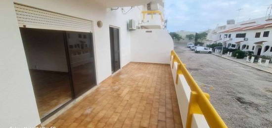 Apartamento T1 a poucos metros da Praia de Altura