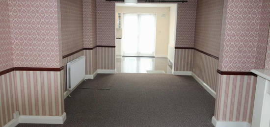 3 bedroom terraced house to rent