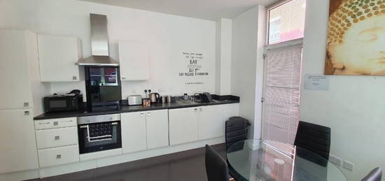 2 bed flat to rent