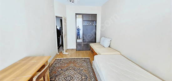 ipek emlak bostancı metroya yakın kiralık eşyalı 1+1 daire