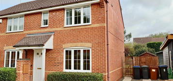 3 bed semi-detached house for sale