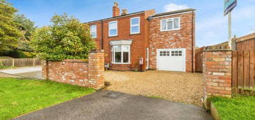 4 bedroom semi-detached house for sale