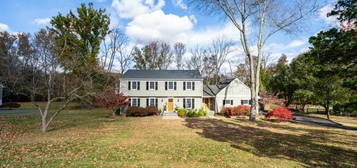 8 Keats Rd, Tewksbury Twp., NJ 07979