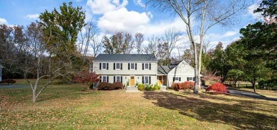 8 Keats Rd, Tewksbury Twp., NJ 07979