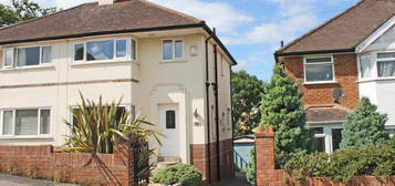 3 bed semi-detached house to rent