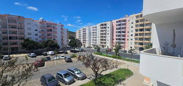 Apartamento T2 para arrendar em Torres Vedras