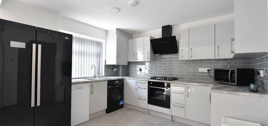 End terrace house to rent in Cadnam, Harborne B17