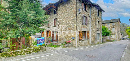 VENTE : Maison de village 115 m² à SAINT CHEF