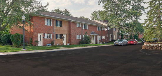 Elmwood Terrace Apartments and Townhomes, Rochester, NY 14620