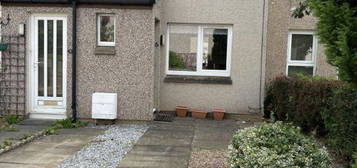 2 bed semi-detached house to rent