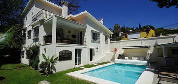 Casa en Nueva Andalucía centro, Marbella