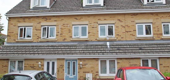 Maisonette for sale in Amherst Place, Ryde PO33