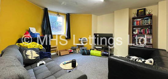 2 bedroom ground floor flat