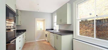 3 bedroom terraced house to rent