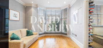 Flat to rent in Bickerton Road, London N19