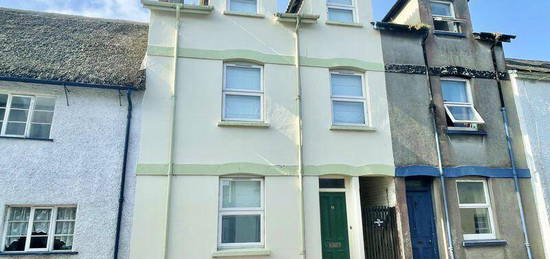 4 bedroom terraced house