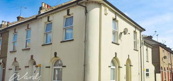 Terraced house to rent in Berkley Road, Gravesend DA12