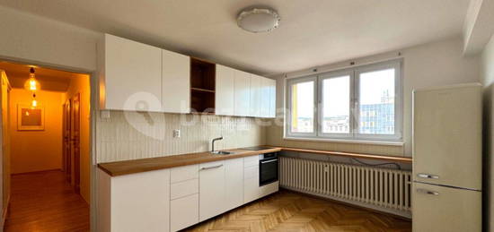 Pronájem bytu 2+kk 42 m², Přístavní, Praha