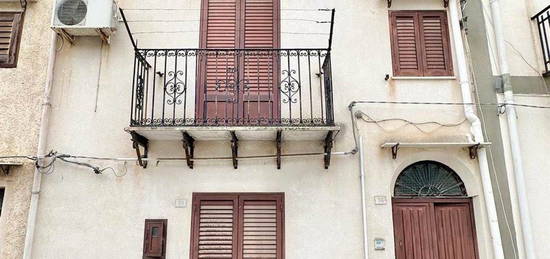 Casa indipendente in vendita a Chiusa Sclafani