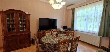 Eladó családi ház, Esztergomban 94.9 M Ft, 6 szobás
