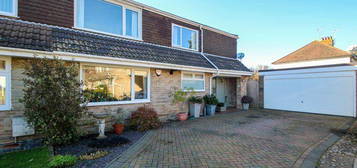 5 bedroom semi-detached house for sale