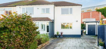 4 bedroom semi-detached house for sale