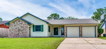 2113 Yorktown Ct S, League City, TX 77573