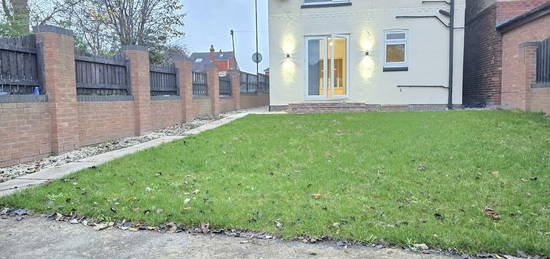 3 bedroom detached house to rent