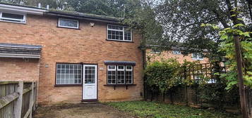 3 bedroom semi-detached house to rent