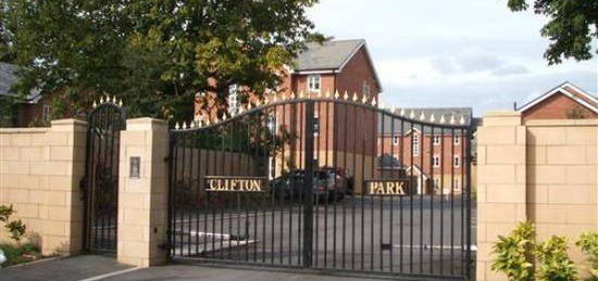 Flat to rent in Clifton Park, Clifton, Swinton, Manchester M27