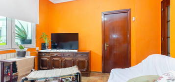 Piso en venta en calle Tito Bustillo, 16