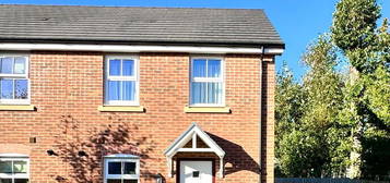 3 bed semi-detached house for sale