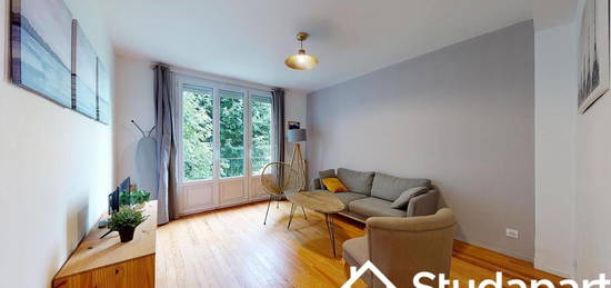 Studio meublé  à louer, 1 pièce, 63 m², Étage 1/–