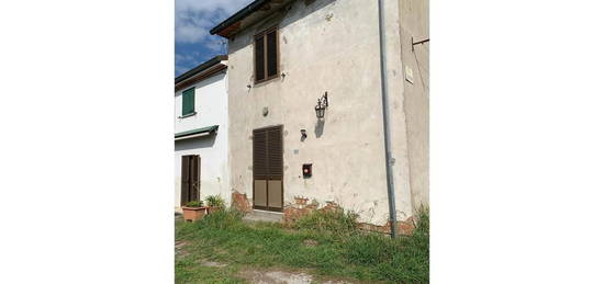 Terratetto unifamiliare 75 m², da ristrutturare, Centro, Pieve a Nievole