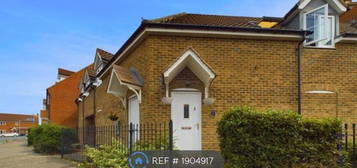 Terraced house to rent in Violet Way, Yaxley, Peterborough PE7