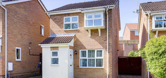 Detached house to rent in Camelot Avenue, Sherwood, Nottinghamshire NG5