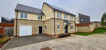 5 bedroom detached house to rent