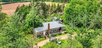 757 Peters Rd, Hillsboro Parish, PE C0A 1Y0