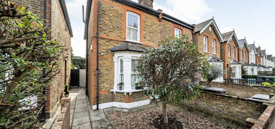 2 bedroom semi-detached house