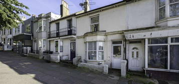 6 bedroom terraced house