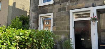 Flat to rent in 96 Pitt Street, Edinburgh EH6