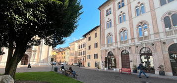 Trento centro storio luminoso appartamento duplex