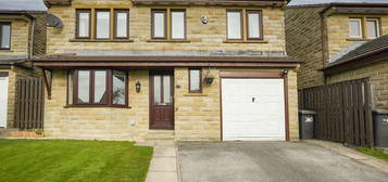 5 bedroom detached house